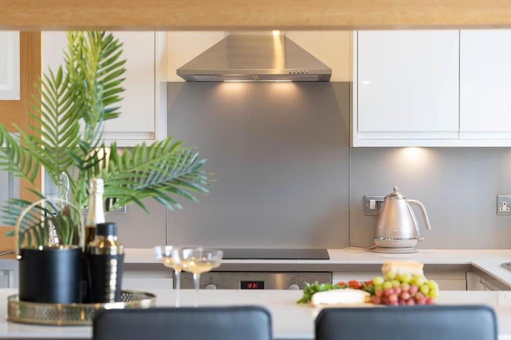 Lovely Apartment With Spectacular Views & Free Parking Hove Exteriér fotografie